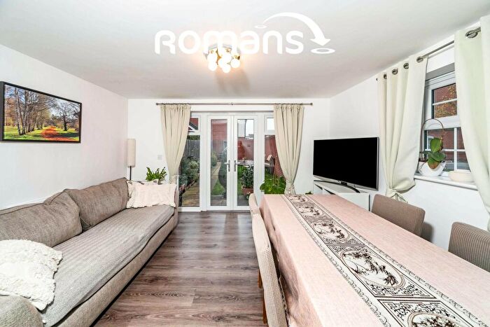 4 Bedroom Town House To Rent In Clover Rise, Woodley, RG5