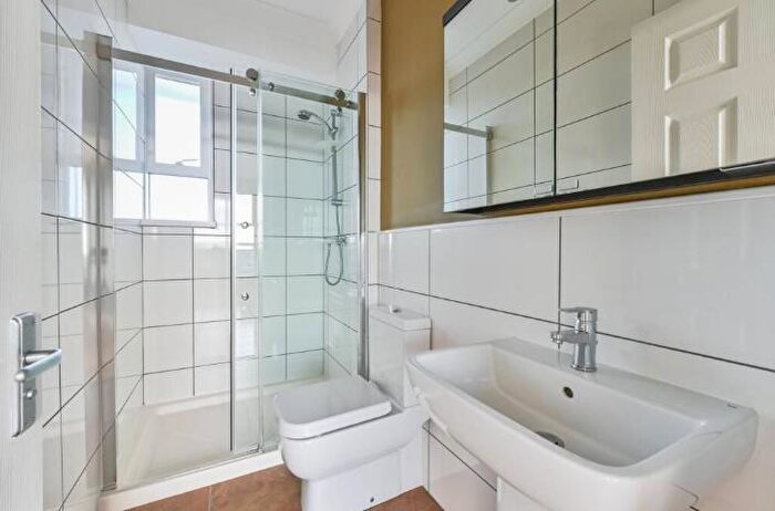 2 Bedroom Apartment To Rent In Scotia Building, London, E1W