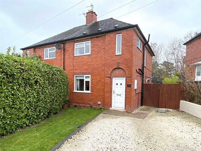 3 Bedroom Semi Detached House For Sale In Wrekin View, Madeley, Telford, Shropshire, TF7