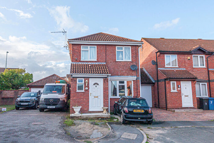 3 Bedroom End Of Terrace House For Sale In Innes End, Ipswich, IP8