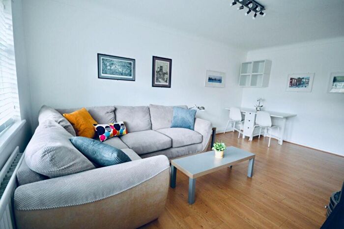 3 Bedroom House To Rent In Linnet Lane, Liverpool, L17