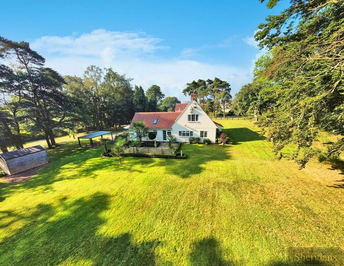 4 Bedroom Detached House For Sale In The Street, Croxton, Thetford, IP24