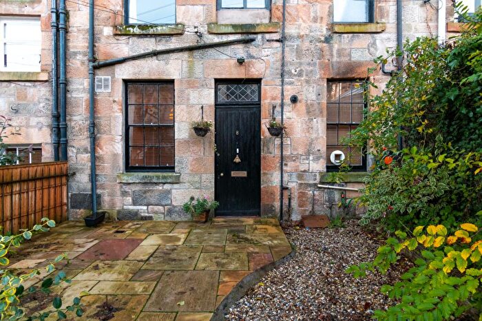 3 Bedroom Flat To Rent In Grosvenor Crescent Lane, Dowanhill, Glasgow, G12