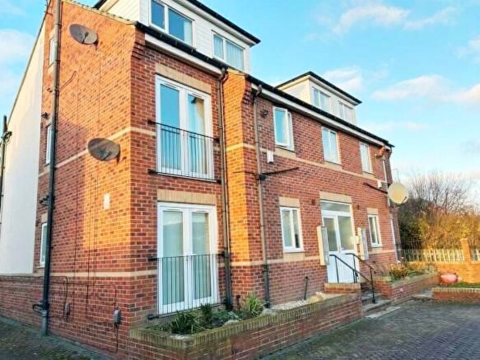 1 Bedroom Flat To Rent In Wortley Road, Leeds, LS12