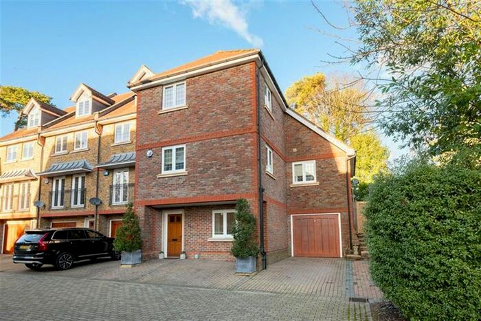 3 Bedroom End Of Terrace House To Rent In Aspen Court, Fairfield Road, East Grinstead, H, RH19