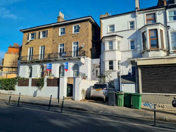 3 Bedroom Flat To Rent In Haverstock Hill, London, NW3