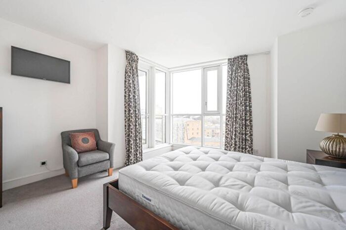 1 Bedroom Flat To Rent In Belgrave Court, , Canary Wharf, London, E14