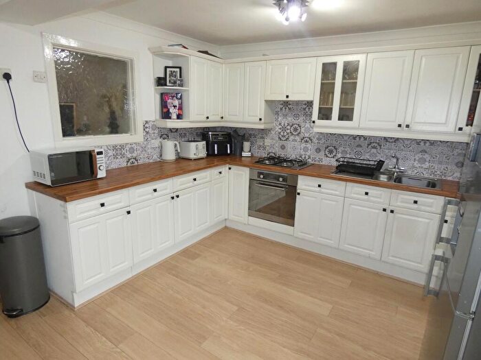 3 Bedroom Terraced House For Sale In Thomas Street, Briton Ferry, Neath., SA11