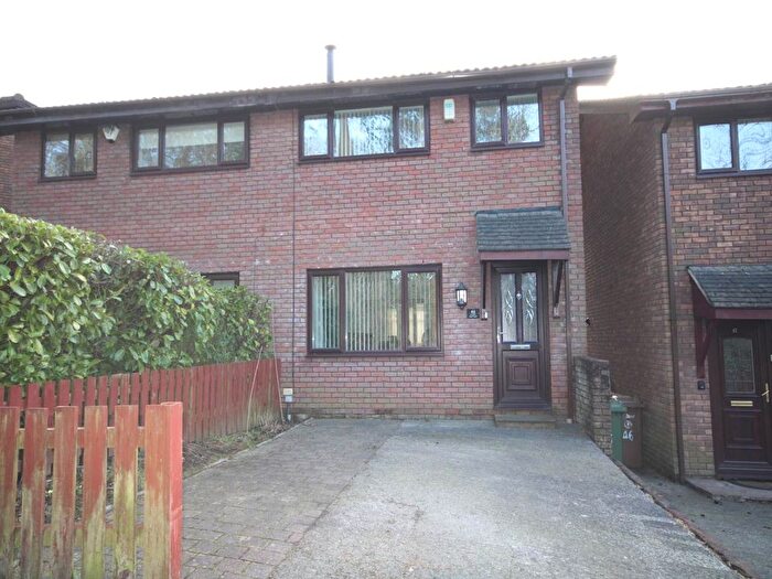 3 Bedroom Semi-Detached House For Sale In Cwrt Ty Mawr, Caerphilly, CF83