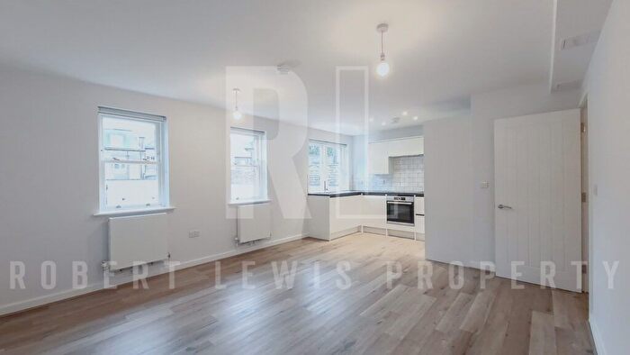 2 Bedroom Flat To Rent In Moxon Street, High Barnet, Barnet, EN5