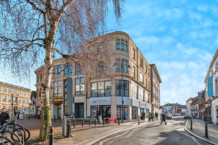 2 Bedroom Flat For Sale In Fore Street, Trowbridge, BA14