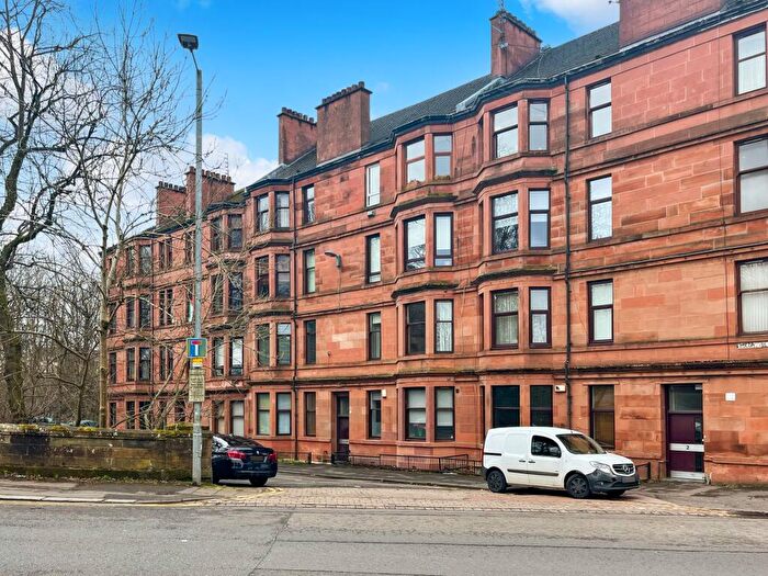 2 Bedroom Apartment To Rent In Auldhouse Avenue, Flat -, Pollokshaws, Glasgow, G43