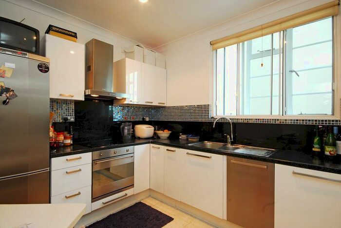 3 Bedroom Flat To Rent In Brompton Road, South Kensington, London, SW3