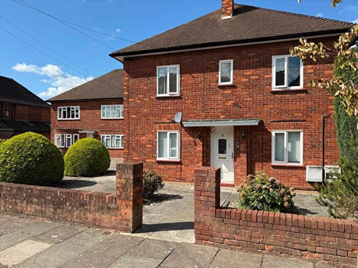 2 Bedroom Apartment To Rent In East Lodge, Holly Park Gardens, Finchley, Finchley, N3