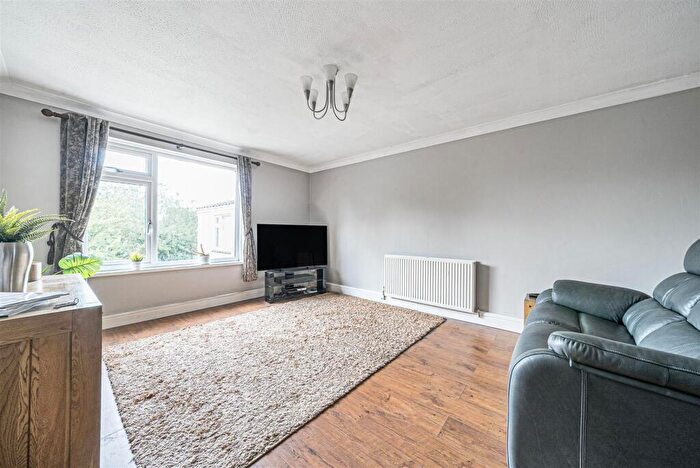 1 Bedroom Flat For Sale In Pinkhams Twist, Bristol, BS14