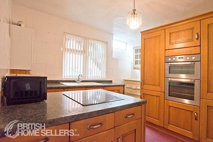 2 Bedroom Apartment For Sale In Promenade, Southport, Merseyside, PR8