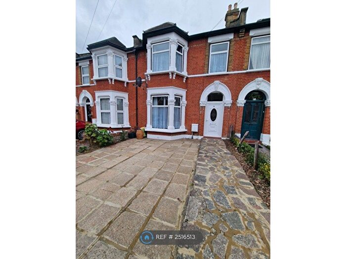 3 Bedroom Terraced House To Rent In Kingswood Road, Ilford, IG3