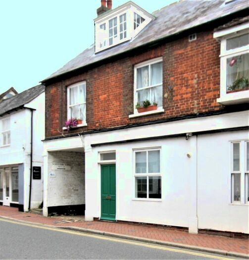 1 Bedroom Flat To Rent In Wheelers Yard, High Street, Great Missenden HP16