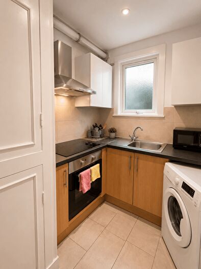 2 Bedroom Flat To Rent In Broughton Road, London, CR7