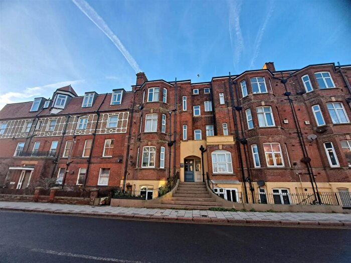 2 Bedroom Flat For Sale In Prince Of Wales Road, Cromer, NR27