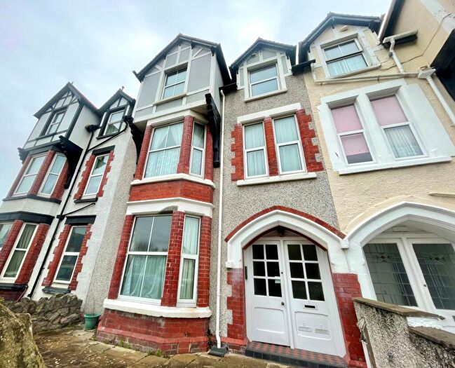 2 Bedroom Flat To Rent In Lloyd Street, Llandudno, LL30