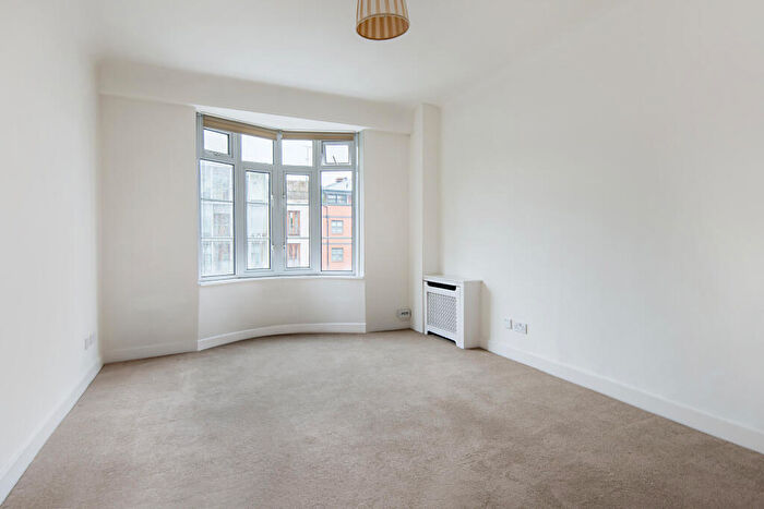 1 Bedroom Apartment To Rent In Grove End Gardens, Grove End Road, St John's Wood, London, NW8