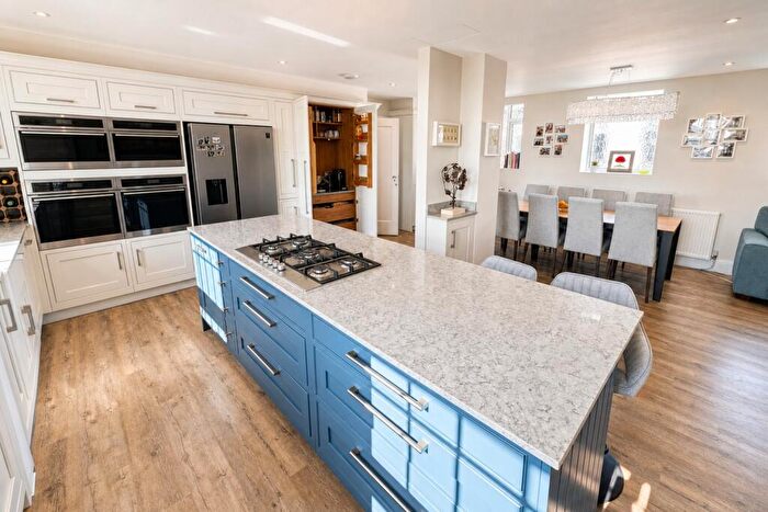 3 Bedroom Apartment For Sale In Bath Road, Bournemouth, BH1