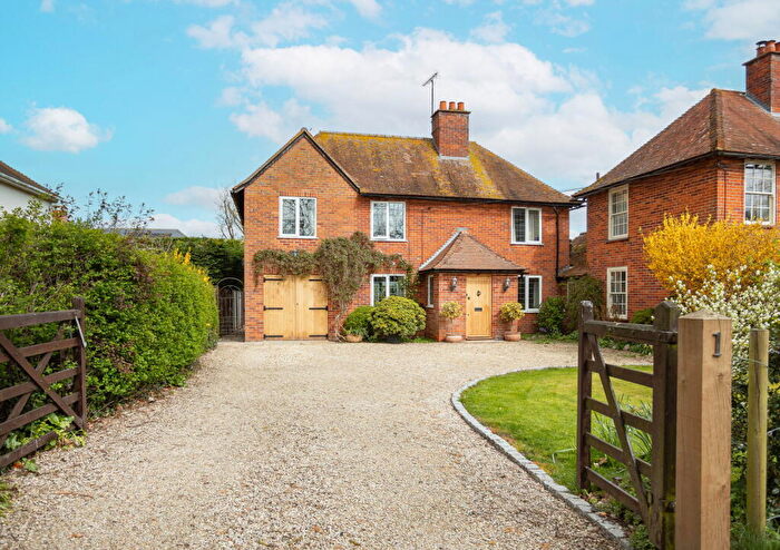 4 Bedroom Detached House For Sale In The Croft, Aston Tirrold, Didcot, OX11