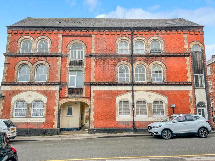 1 Bedroom Flat To Rent In Atlantic Court, Cheapside, Willenhall, WV13