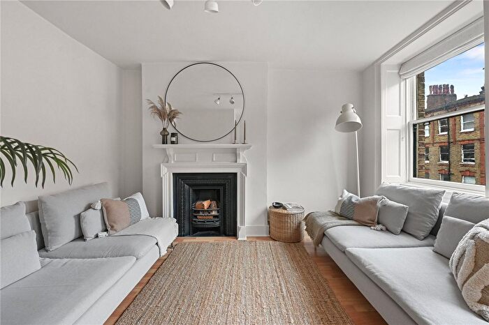 2 Bedroom Flat To Rent In Nottingham Place, London, W1U