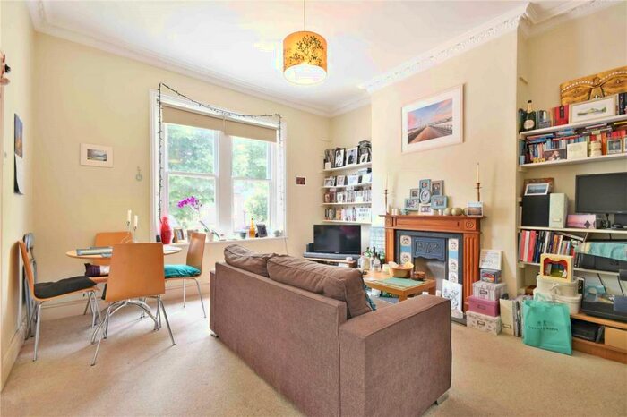 1 Bedroom Flat To Rent In Brondesbury Road, Queens Park, NW6