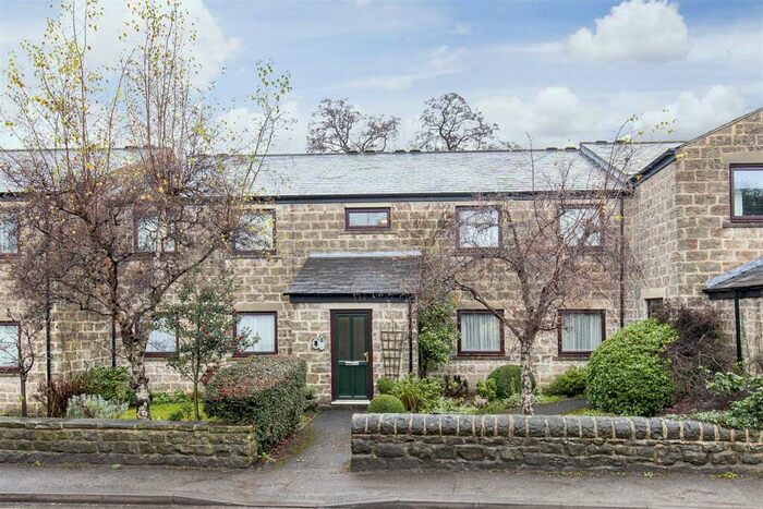 2 Bedroom Flat For Sale In Calver Road, Baslow, Bakewell, DE45