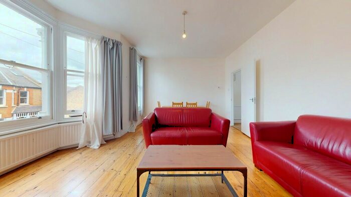 2 Bedroom Flat To Rent In Mattison Road, N4