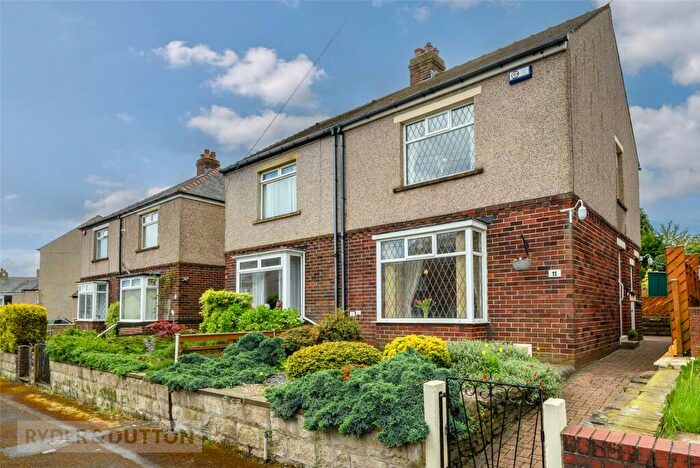3 Bedroom Semi-Detached House For Sale In Frances Avenue, Crosland Moor, Huddersfield, HD4