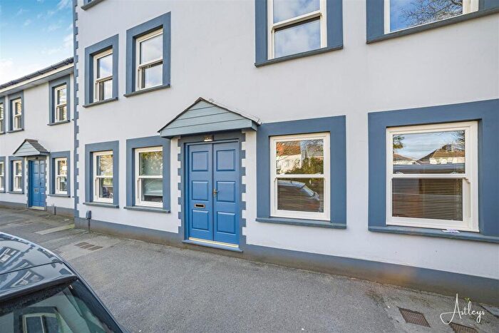1 Bedroom Apartment For Sale In Mumbles Road, Mumbles, Swansea, SA3