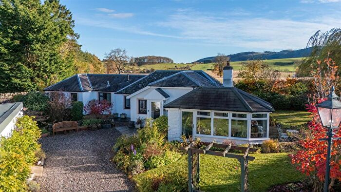 2 Bedroom Cottage For Sale In Rossie Place, Forgandenny, Perth, PH2