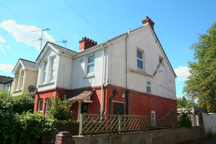 2 Bedroom Apartment To Rent In Wilton - Waterditchampton, SP2