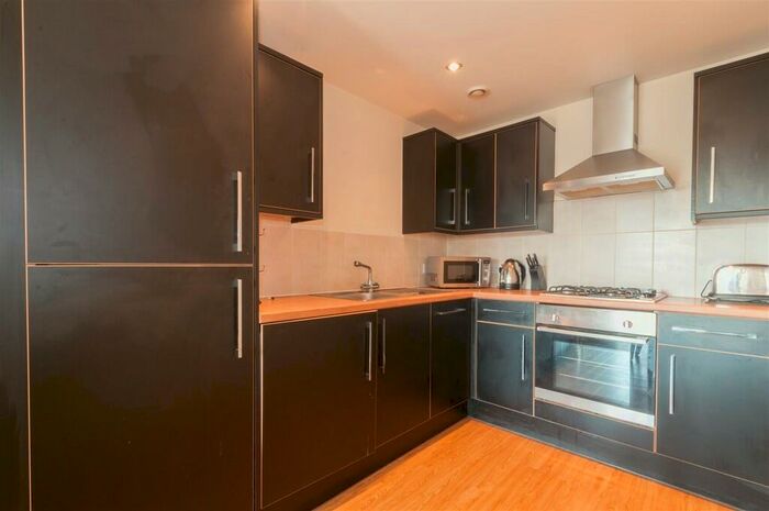 2 Bedroom Apartment To Rent In Cypress Point, Leylands Road, Leeds City Centre, LS2