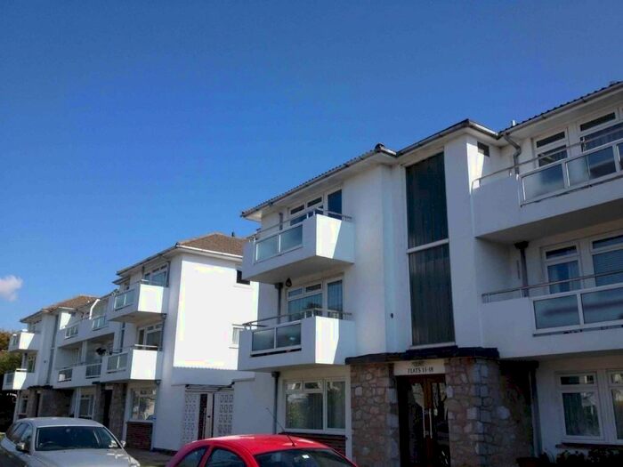 2 Bedroom Flat To Rent In Elizabeth Court, Torquay, TQ2
