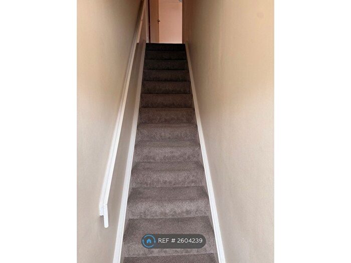 1 Bedroom Flat To Rent In Boxwood Close, West Drayton, UB7