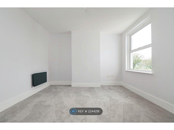 2 Bedroom Flat To Rent In Ludlow Road, Southampton, SO19