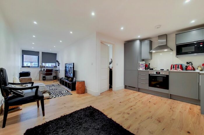 1 Bedroom Flat To Rent In Ashby Apartments, Plumstead High Street, London SE18