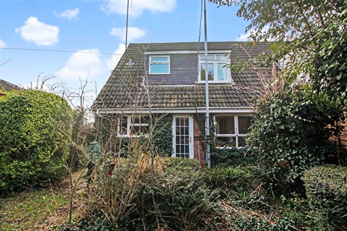 3 Bedroom End Of Terrace House For Sale In Brayfield Way, Norwich, NR6