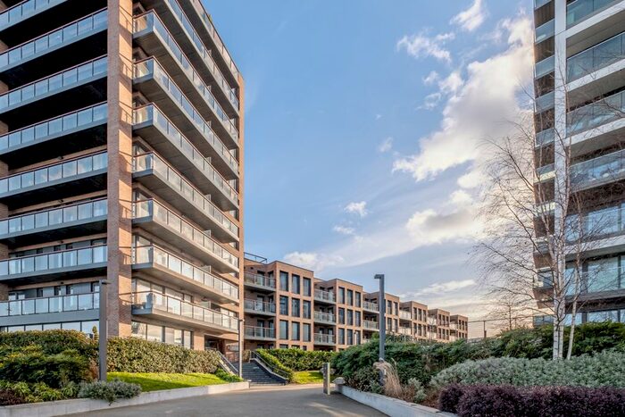 2 Bedroom Flat To Rent In Duke Of Wellington Avenue, London, SE18