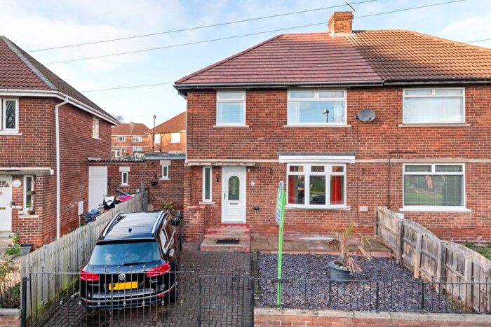 3 Bedroom Semi Detached House For Sale In Leazes View, Rowlands Gill, Tyne And Wear, NE39