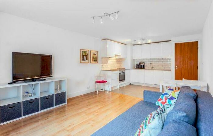 2 Bedroom Apartment To Rent In Lisson Grove, Marylebone, London, NW1