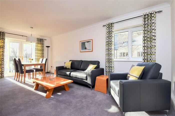 2 Bedroom Flat To Rent In Long Ford Close, Oxford, OX1