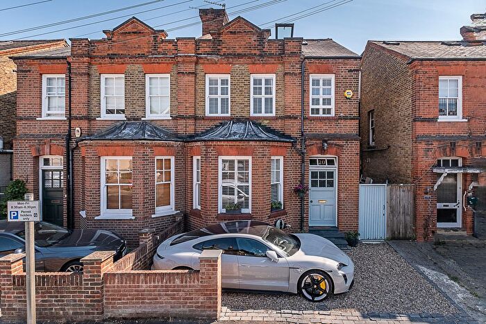 5 Bedroom Semi-detached House For Sale In Grove Lane, Kingston Upon Thames, KT1