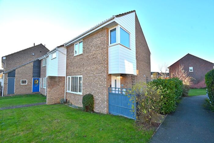 3 Bedroom End Of Terrace House For Sale In Cam Close, St. Ives, PE27