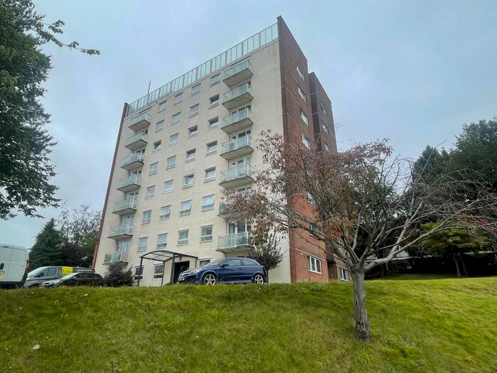 2 Bedroom Flat To Rent In Hobs Road, Lichfield, WS13